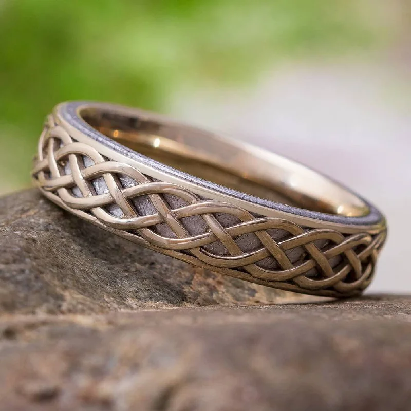 Meteorite Celtic Ring with Twisting Design in Gold