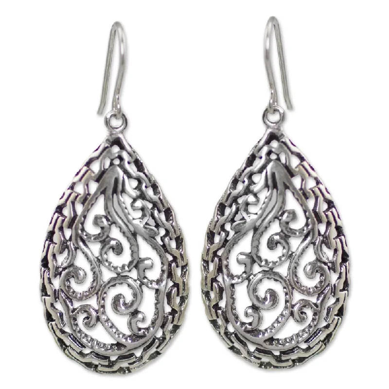 Handmade Sterling Silver Dangle Earrings, 'Forest Dewdrop' (Thailand)