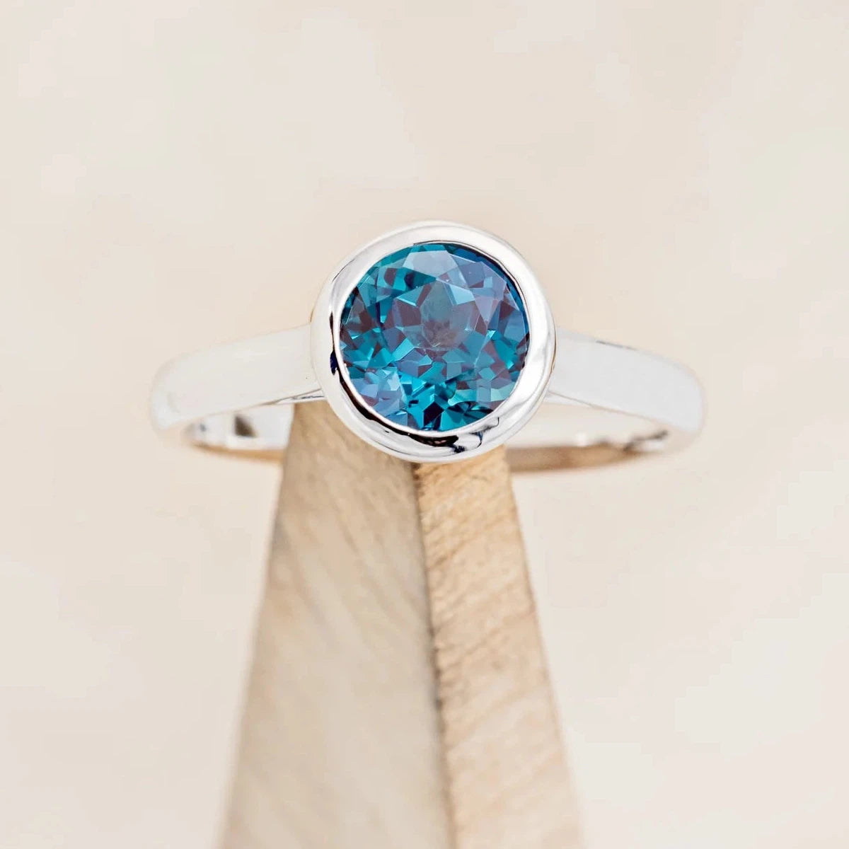 BEZEL SET LAB-GROWN ALEXANDRITE ENGAGEMENT RING