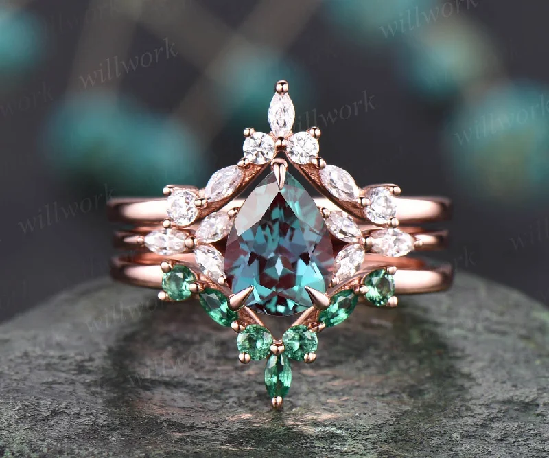 2pcs Alexandrite engagement ring set vintage marquise emerald moissanite ring for women rose gold ring dainty jewelry wedding ring set gift